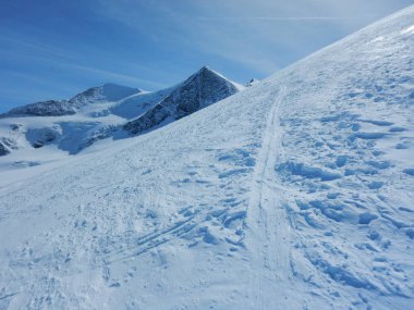  Avusturya Alpleri 'nde Grossvenediger de güzel bir kayıtıcı gün