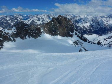 Avusturya Alpleri'nde otztal güzel erken Bahar skitouring
