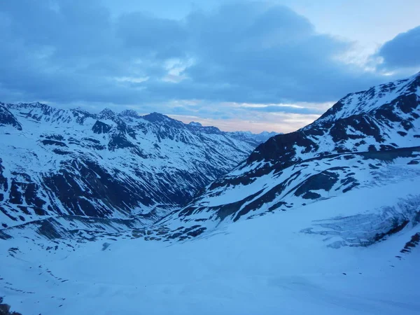 Schönes Frühlingskitourengehen Den Otztaler Alpen Österreich — Stockfoto