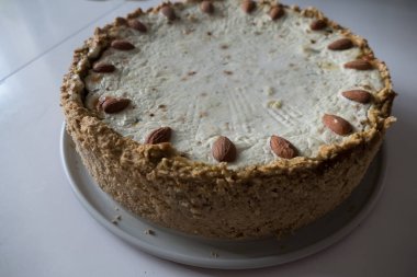 taze pişmiş ev yapımı ıspanak peynir pastası