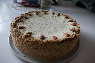 taze pişmiş ev yapımı ıspanak peynir pastası