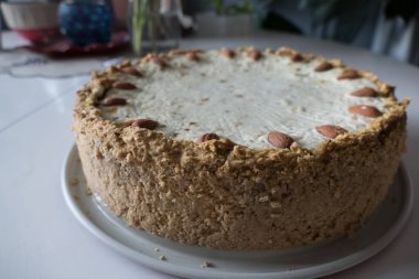 taze pişmiş ev yapımı ıspanak peynir pastası