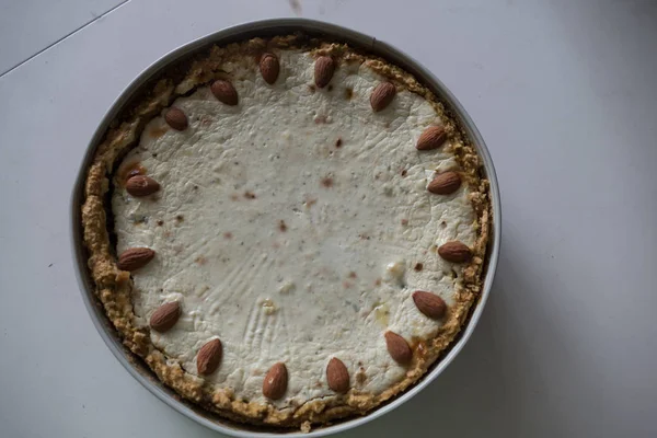 taze pişmiş ev yapımı ıspanak peynir pastası