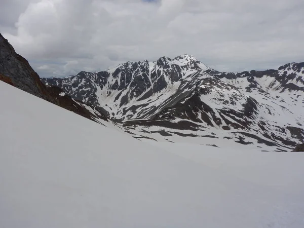 Krásné Tiché Jaro Stále Zasněžené Přírody Otztaler Alpách Rakousku — Stock fotografie