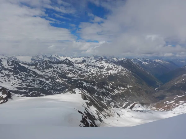 Πανέμορφη Ήσυχη Ακόμα Χιονισμένο Ανοιξιάτικη Φύση Στις Otztaler Άλπεις Στην — Φωτογραφία Αρχείου