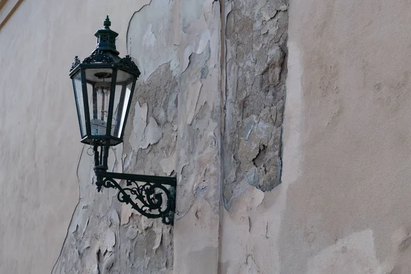 Vieux Lampadaire Traditionnel Métal Sculpté Sur Mur — Photo