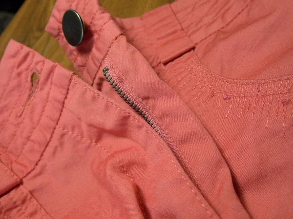 moda giysiler için renkli bir tekstil kumaş yakın detay