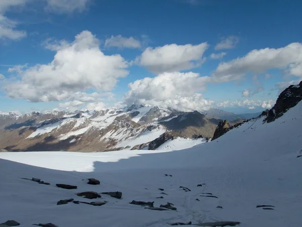 Hermosa Caminata Glaciar Acantilado Montaña Weisskugel Melag — Foto de Stock