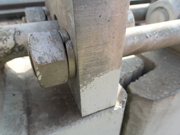 Detail Ocelové Šroubovací Připojení Masivní Concreteblock — Stock fotografie