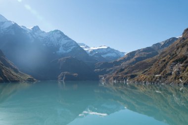 grosses Wiesbachhorn glocknergruppe hohe tauern Avusturya mooserboden Barajı ve heinrich schweiger haus hutte çevresinde sonbahar zam Kaprun üzerinden