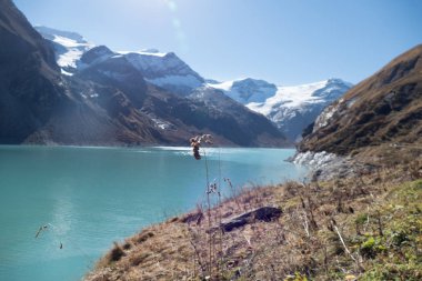 grosses Wiesbachhorn glocknergruppe hohe tauern Avusturya mooserboden Barajı ve heinrich schweiger haus hutte çevresinde sonbahar zam Kaprun üzerinden