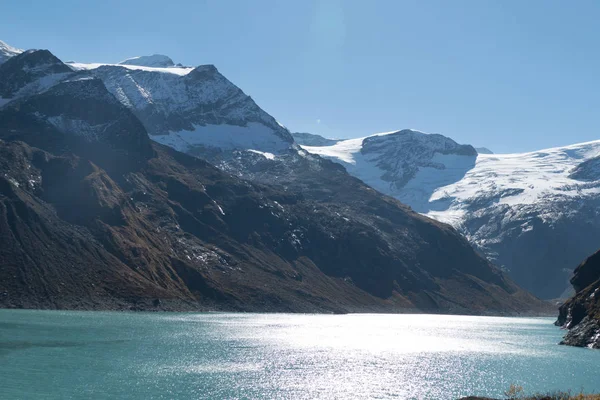grosses Wiesbachhorn glocknergruppe hohe tauern Avusturya mooserboden Barajı ve heinrich schweiger haus hutte çevresinde sonbahar zam Kaprun üzerinden
