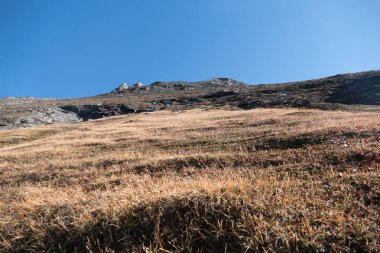grosses Wiesbachhorn glocknergruppe hohe tauern Avusturya mooserboden Barajı ve heinrich schweiger haus hutte çevresinde sonbahar zam Kaprun üzerinden