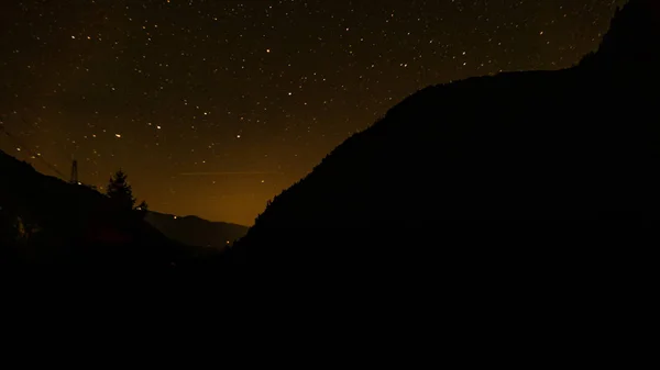Nuit Photohraphée Avec Des Étoiles Montagne Dans Les Alpes — Photo