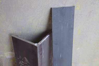 ayrıntılı bir şantiye Binası için metal profilleri