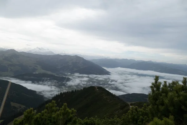 Hermosas Caminatas Otoño Los Alpes Berchtesgadener Con Niebla Valey Vistas — Foto de Stock
