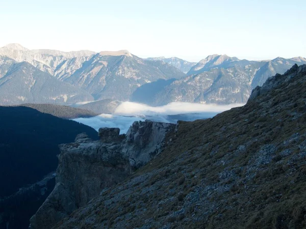 ツークシュピッツェ登山美しい肌寒い朝の風景 — ストック写真