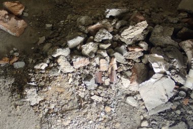 İnşaat alanında küçük bir kazmak 