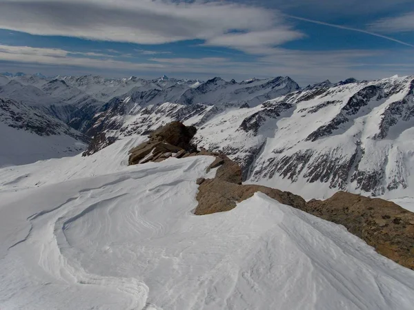 Krásná zimní krajina skitouring v venedigergruppe — Stock fotografie