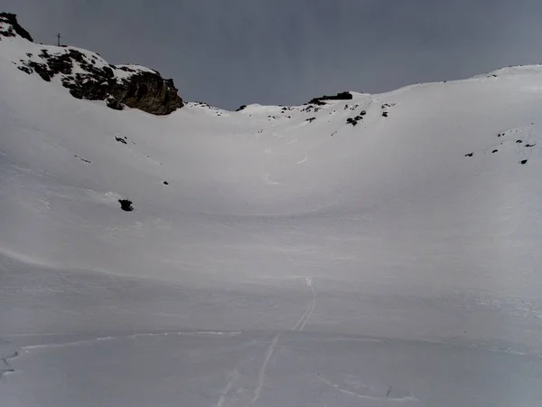 Mooie winter landschap skitouring in venedigergruppe — Stockfoto