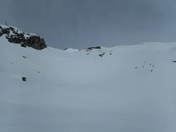 Indah lanskap musim dingin skitouriting di venedigergruppe — Stok Foto