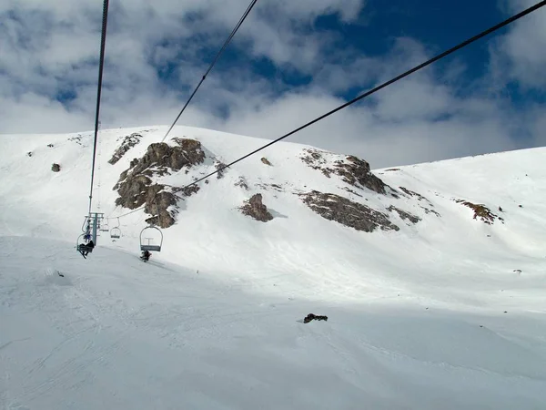 Bela temporada de inverno skiins em sar planina na macedônia — Fotografia de Stock