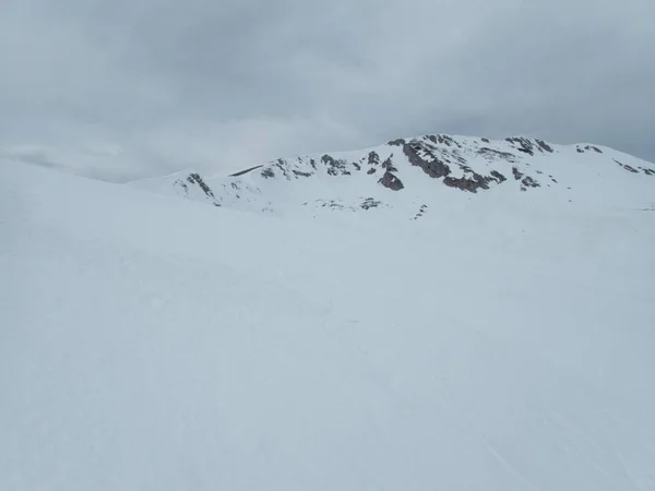 Musim dingin yang indah ski musim di sar planina di macedonia — Stok Foto