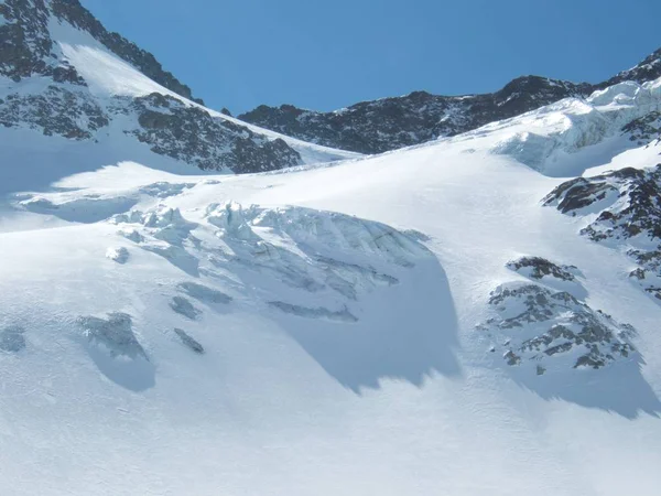 Skitouring Avusturya otztal Alpleri'nde kış manzarası — Stok fotoğraf