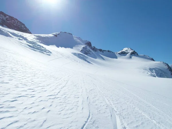 Зимовий пейзаж для skitouring у otztal Альпах в Австрії — стокове фото