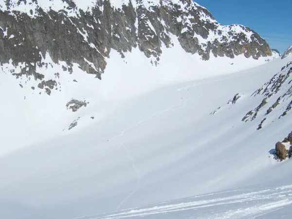 Paisaje de invierno para el skitouring en los Alpes otztales en Austria —  Fotos de Stock