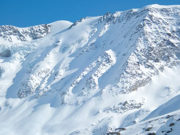 Paesaggio invernale per lo scialpinismo in otztal alpi in austria — Foto Stock