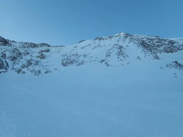 Zimní krajina pro skitouring v destinaci otztal Alpách v Rakousku — Stock fotografie