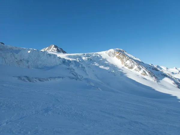 Skitouring Avusturya otztal Alpleri'nde kış manzarası — Stok fotoğraf