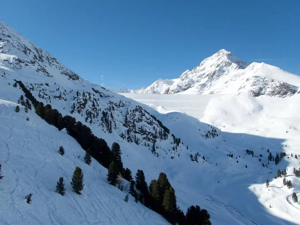 Inverno de neve temporada de esqui em kuhtai — Fotografia de Stock