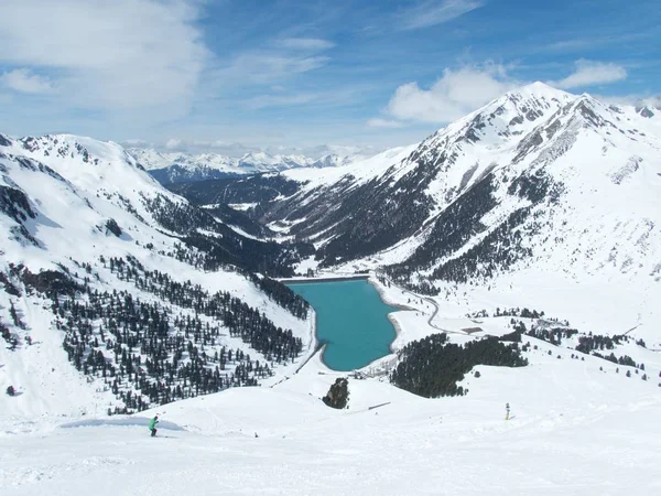 Inverno de neve temporada de esqui em kuhtai — Fotografia de Stock