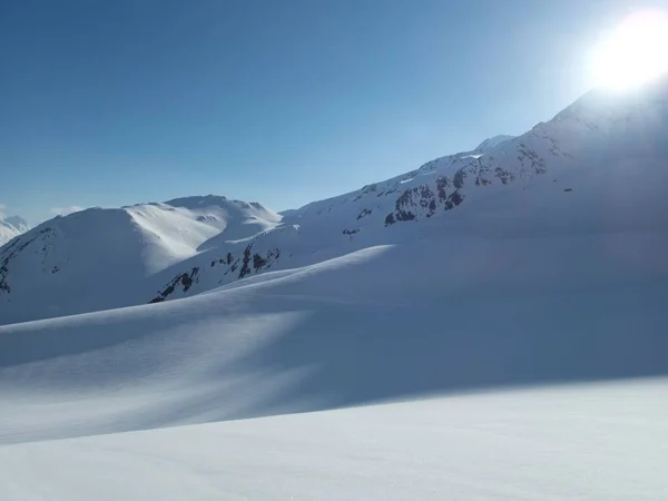 오츠탈 알프스의 아름다운 스키투어링 봄 시즌 — 스톡 사진