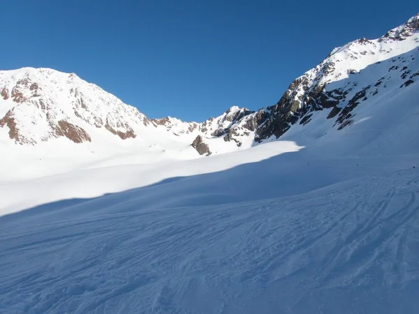 Smukke skitouring forårssæson i otztal alper - Stock-foto