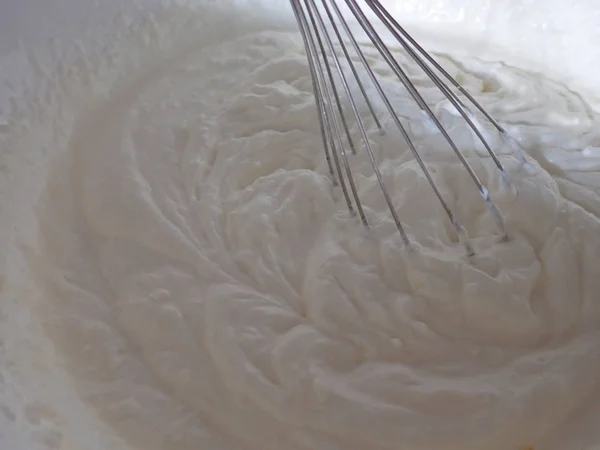 Preparazione fatta in casa di una torta — Foto Stock