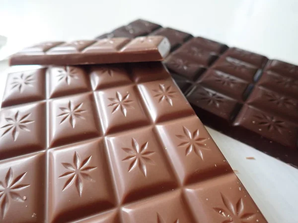 Veel bruine zoete chocolade — Stockfoto