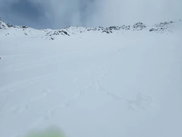 Зимний сезон восхождение weisseespitze в kaunertal gletcher — стоковое фото