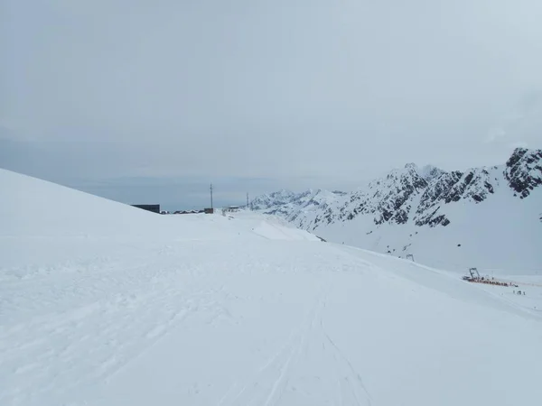 Winterseizoen klimmen weisseespitze in kaunertal gletcher — Stockfoto