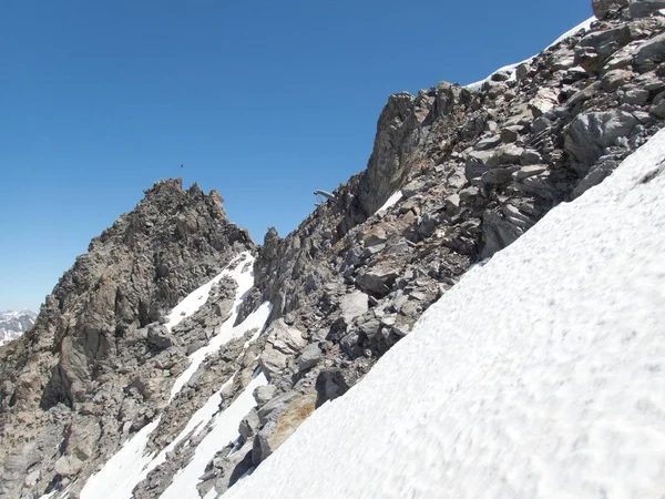 Όμορφο Καλοκαιρινό Ορειβασία Στην Κορυφή Του Weisseespitze Από Την Εφηβική — Φωτογραφία Αρχείου