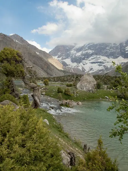 Nádherná Turistika v pohoří Fann v Tádžikistánu — Stock fotografie