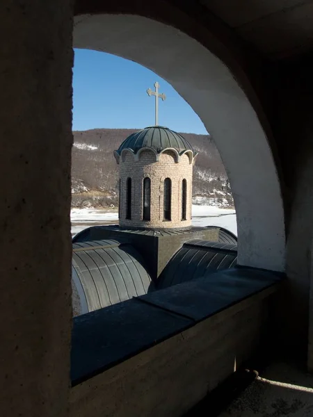 Historische Kirche am Mavrovo-See in Nordmakedonien — Stockfoto