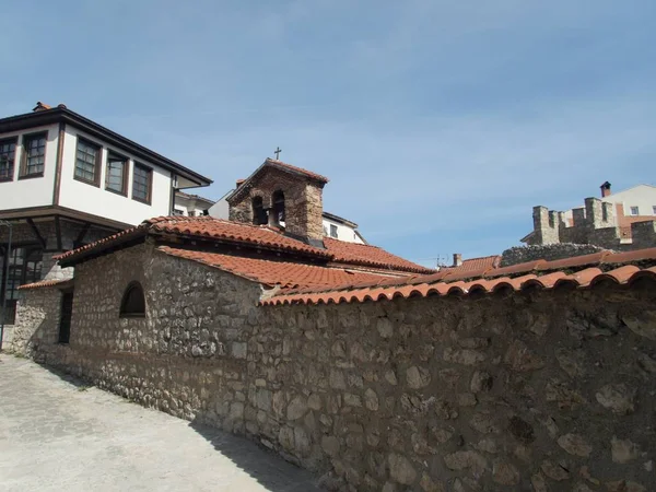 Arquitectura tradicional de la ciudad ohrid en el norte de macedonia — Foto de Stock