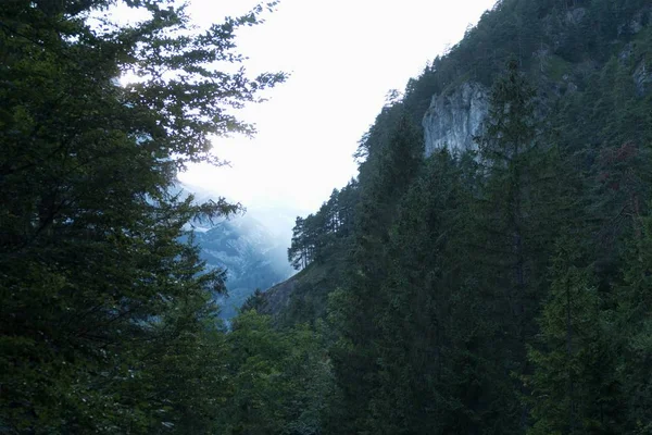 Hermoso paisaje de montaña de totes gebirge montañas alrededor hinterstoder —  Fotos de Stock