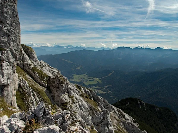 Őszi túra és alpineting a Brandenburger Alpen Ausztriában — Stock Fotó