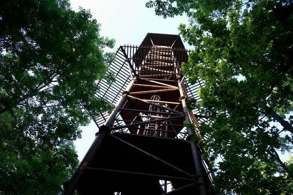 Uma Estrutura Uma Torre Vigia Turística Alta — Fotografia de Stock
