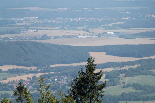 Środkowoeuropejski Czeski Krajobraz Rolniczy Wsi — Zdjęcie stockowe