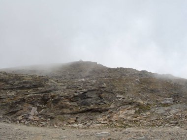 Avrupa 'nın orta kesimindeki Avustralya' daki Ankogelgruppe 'de güzel dağ alp manzarası